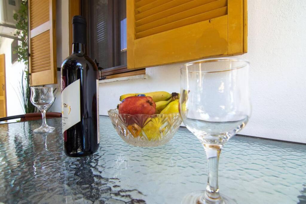 Natsios Thanasakis Apartment