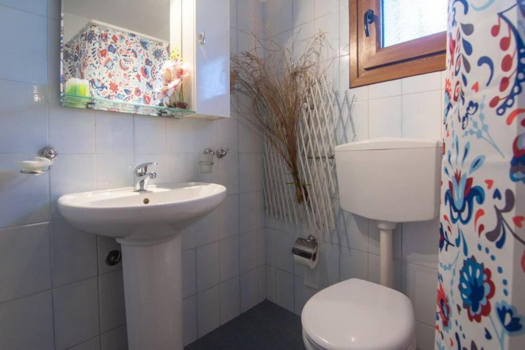 Natsios Thanasakis Apartment Gaios